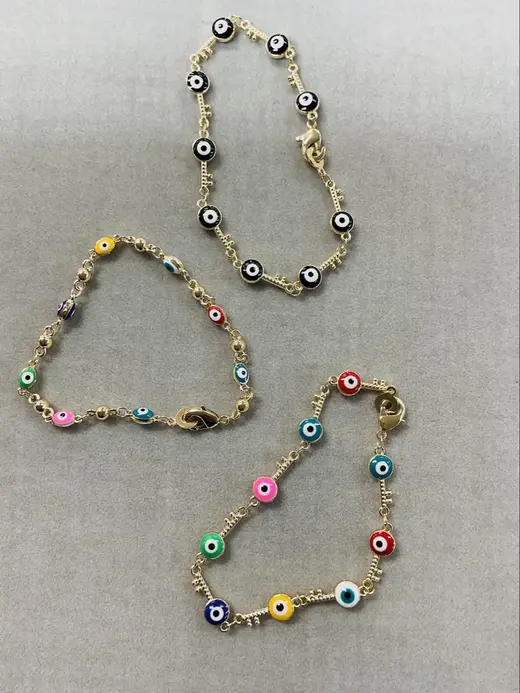 Evil eye bracelets · Pulseras de ojo turco