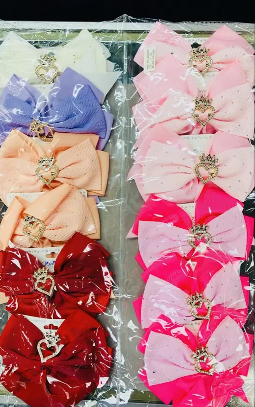 Heart crown bows · Moños con corazón y corona