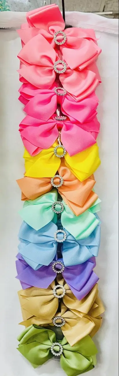 Pastel rainbow bows · Moños arcoíris pastel
