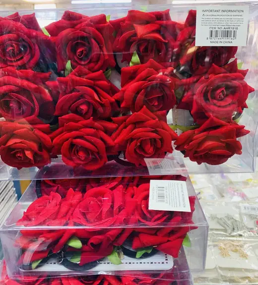 Red rose clips · Pinzas de rosa roja